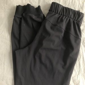 Lululemon On The Fly Joggers